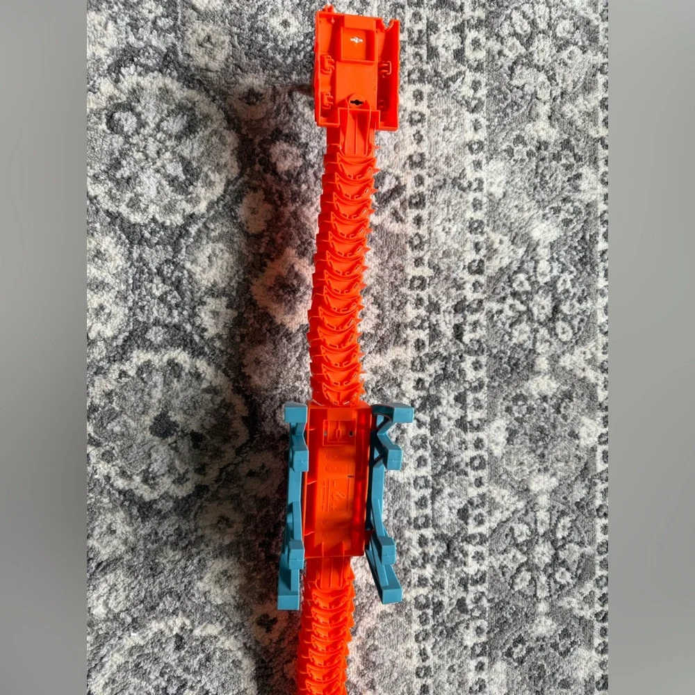 Hot Wheels Creature Attack Playset - Cobra Bridg - Picture 4 of 9